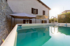 Borgo Santa Lucia Apartment with Private Parking & Garden Gubbio